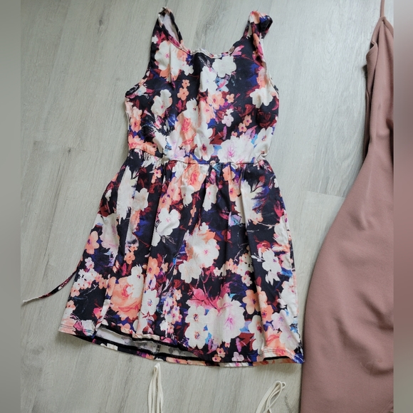 DRESS BUNDLE - Picture 5 of 5